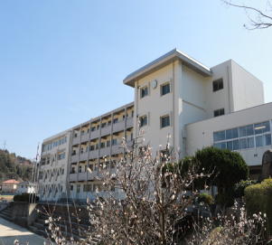 益田中学校(250m)