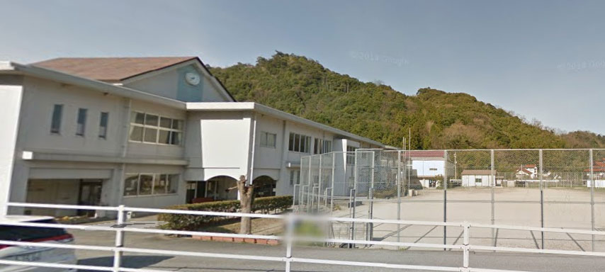 豊川小学校(1.5km)