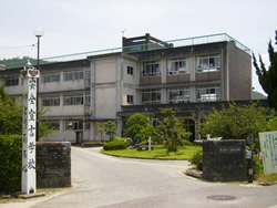 西益田小学校(350m)