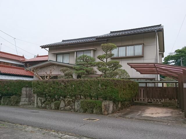 島根県益田市元町の７Kの中古住宅の外観写真